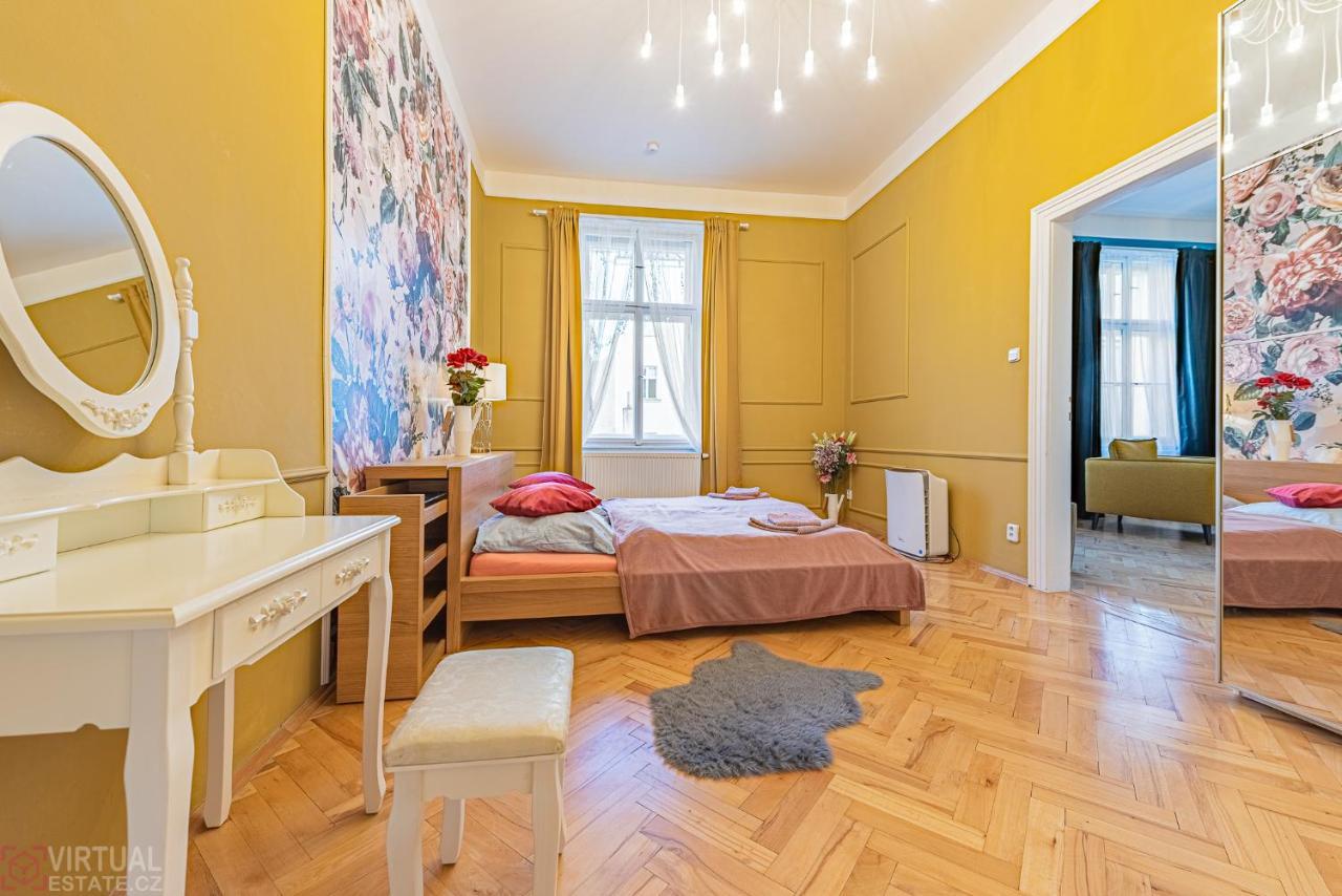 Colorful Wenceslas Square Apartment Prag Dış mekan fotoğraf