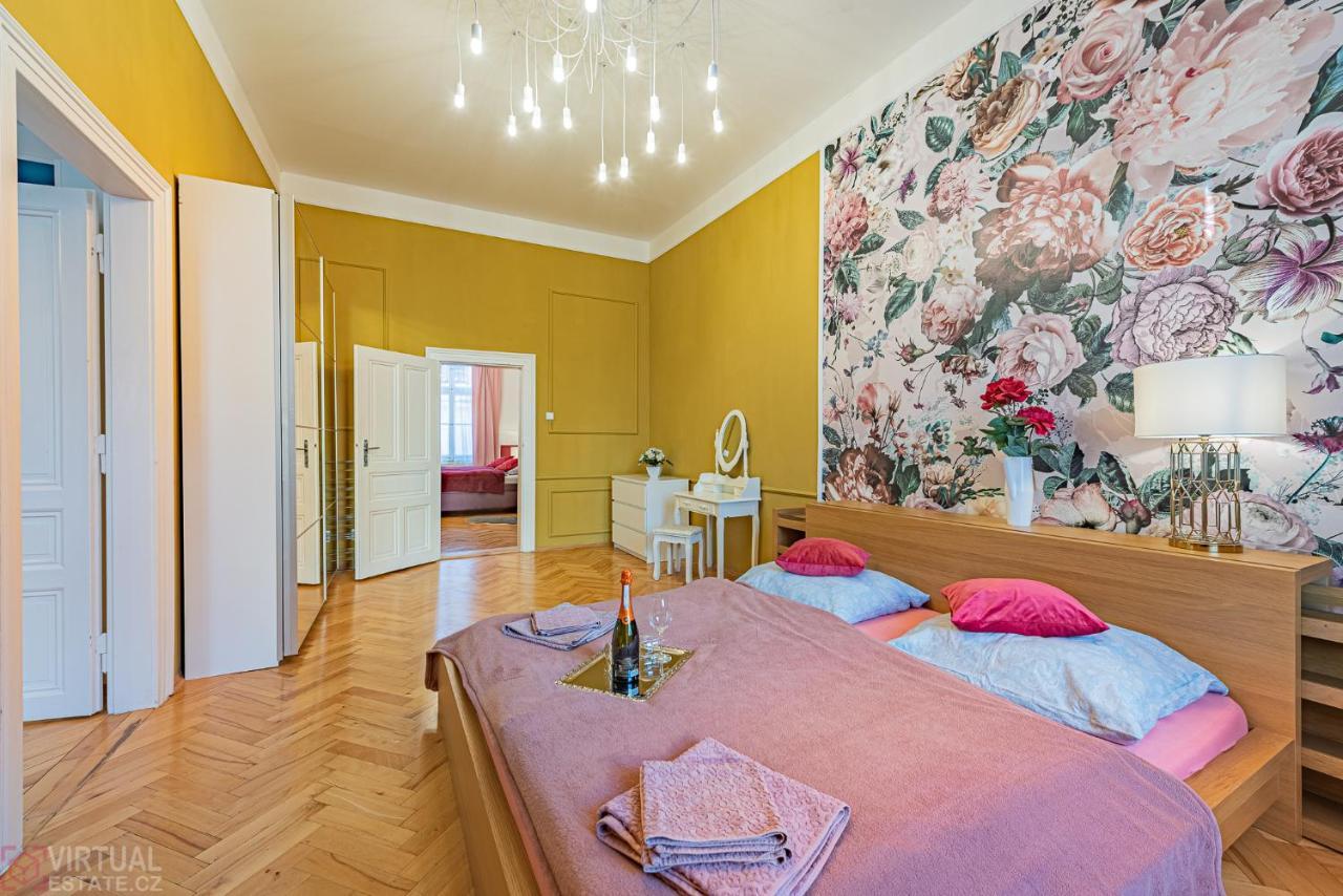 Colorful Wenceslas Square Apartment Prag Dış mekan fotoğraf